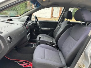 /photos/12127/68b0e0f8-e2b6-4de9-b159-e2836b1317ed_i320x240.jpg